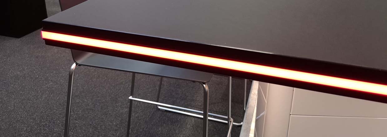 Specialdesignet mødebord til Hamag A/S