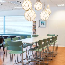 Materia Stack Barstol