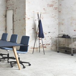 Cube Design stumtjener