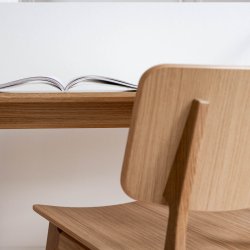 Magnus Olesen Freya Two Stol