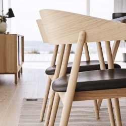 Andersen Furniture AC2 armstol